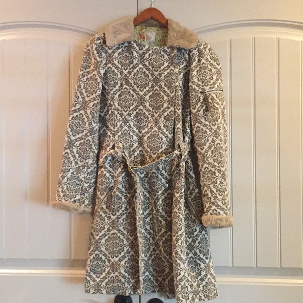 Urban Outfitter Vintage Coat size Small, GUC - Picture 1 of 4